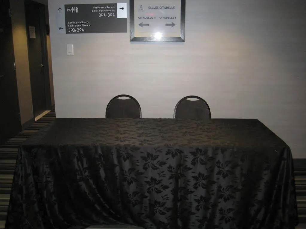Residence La Citadelle Montreal Hotel